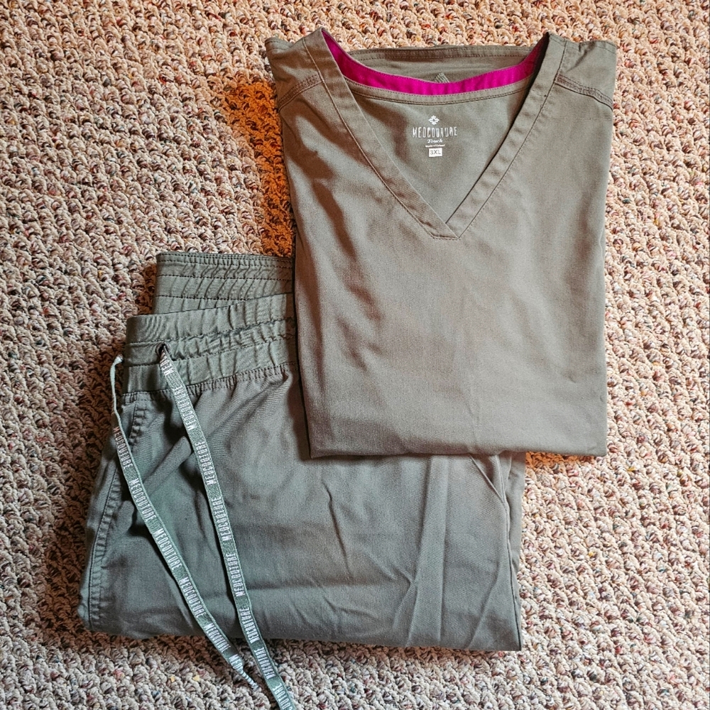 Med Couture Jogger Scrub Set(2 Sets)